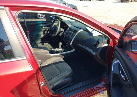 2015 Nissan Altima 2.5 S from USA, damaged, VIN 1N4AL3AP6FN372632